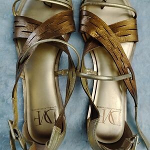 DVF Diane Von Furstenberg Gold Ring Toe Sandals